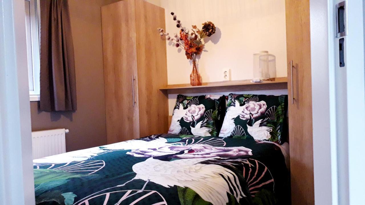 4P Chalet Tolve Met 4 Fietsen Vlakbij Natuurgebieden Drents Friese Wold, Fochteloerveen En Gevangenisdorp Veenhuizen Oosterwolde  Dış mekan fotoğraf